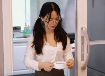 Người phụ nữ bị cha dượng sàm sỡ